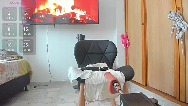 Snapshot of lily_evil chatting on February 2026 07:01:02 PM lily evil online show from February 2026 07:01:02 PM