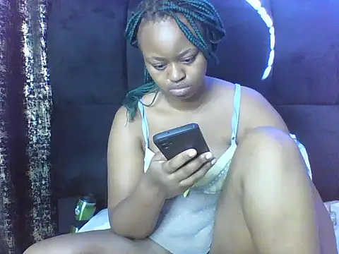 Snapshot of Candii_wet_ chatting on January 2025 05:18:02 AM Candii wet online show from January 2025 05:18:02 AM