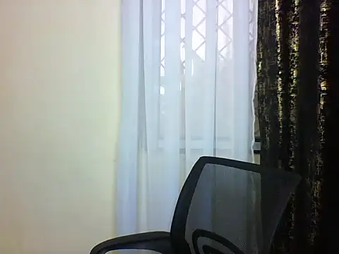 Snapshot of Candii_wet_ chatting on February 2025 02:45:01 PM Candii wet online show from February 2025 02:45:01 PM