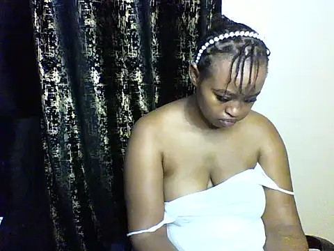 Snapshot of Candii_wet_ chatting on September 2025 11:39:02 PM Candii wet online show from September 2025 11:39:02 PM