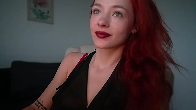 Snapshot of MiaRouge chatting on July 2026 02:40:01 AM MiaRouge online show from July 2026 02:40:01 AM