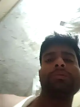 PRIYANHUxh online show from April 2026 06:17:01 PM