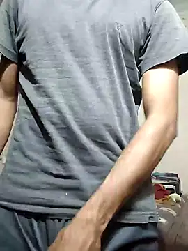 PRIYANHUxh online show from April 2026 08:00:02 PM