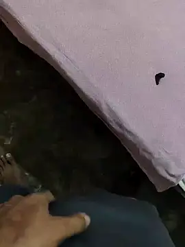 PRIYANHUxh online show from April 2026 04:48:01 AM