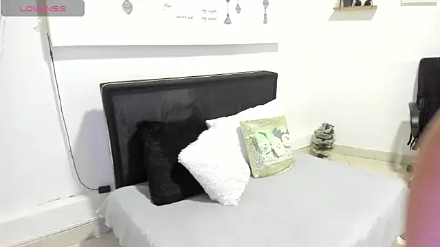 Snapshot of mia_cooper_24 chatting on December 2024 07:48:02 PM mia cooper 24 online show from December 2024 07:48:02 PM