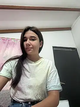 Snapshot of mia_cooper_24 chatting on February 2025 01:33:01 PM mia cooper 24 online show from February 2025 01:33:01 PM