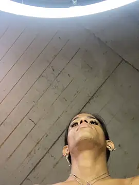 AlexaWarner online show from April 2026 01:09:02 PM