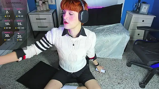 VladHellsing4 online show from October 2025 02:15:02 PM