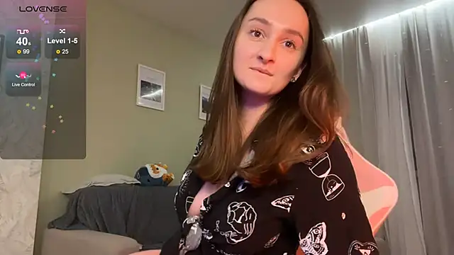 Snapshot of Eva_Eva_ chatting on January 2025 10:35:01 PM Eva Eva online show from January 2025 10:35:01 PM