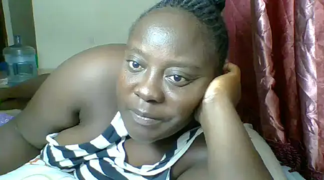 Snapshot of Hotwife8 chatting on December 2024 03:38:02 AM Hotwife8 online show from December 2024 03:38:02 AM