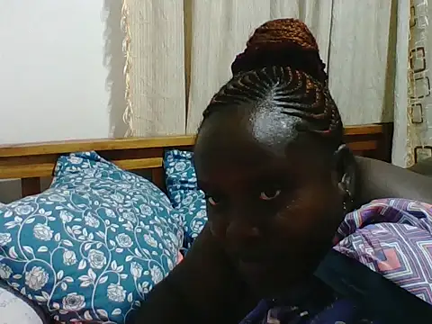 Snapshot of Hotwife8 chatting on January 2026 05:28:02 PM Hotwife8 online show from January 2026 05:28:02 PM