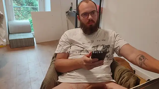 Snapshot of azagoul222 chatting on January 2026 03:05:01 PM azagoul222 online show from January 2026 03:05:01 PM