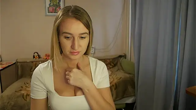 Sophiloren online show from March 2025 02:36:01 PM