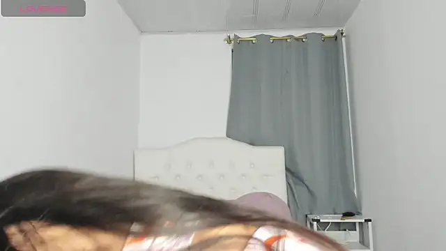 Snapshot of Loren_parissi chatting on December 2024 03:17:02 AM Loren parissi online show from December 2024 03:17:02 AM