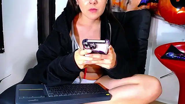 Megan sexy18 online show from October 2025 04:11:01 AM