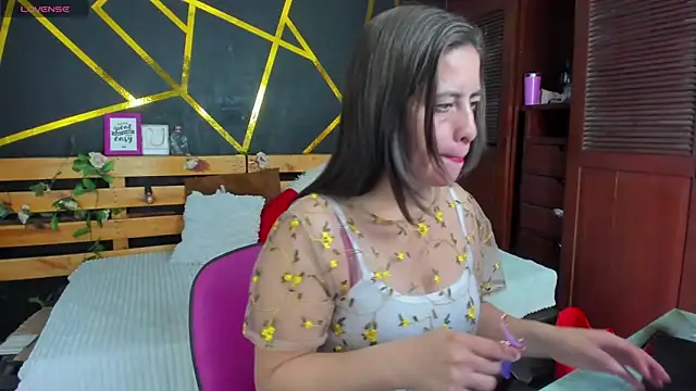 kathina giraldo online show from October 2025 01:00:02 PM