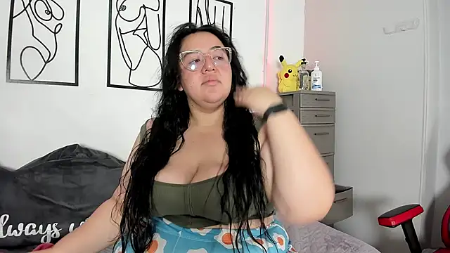 Snapshot of RubyPirsso18 chatting on April 2026 08:17:02 PM RubyPirsso18 online show from April 2026 08:17:02 PM