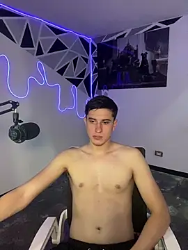 oliver Lz online show from March 2025 04:37:02 AM