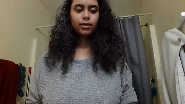 cinnaminnie online show from January 2025 04:39:01 PM