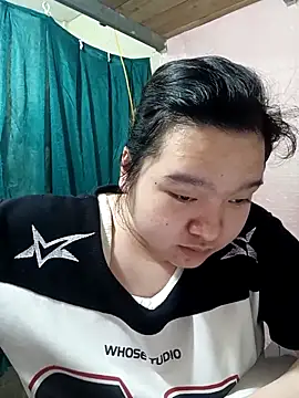 Snapshot of Thomgdee chatting on February 2026 05:43:01 PM Thomgdee online show from February 2026 05:43:01 PM