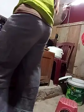 JasminePham online show from December 2024 04:09:02 AM