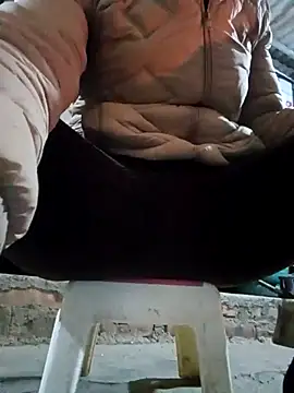 JasminePham online show from March 2025 01:00:01 AM