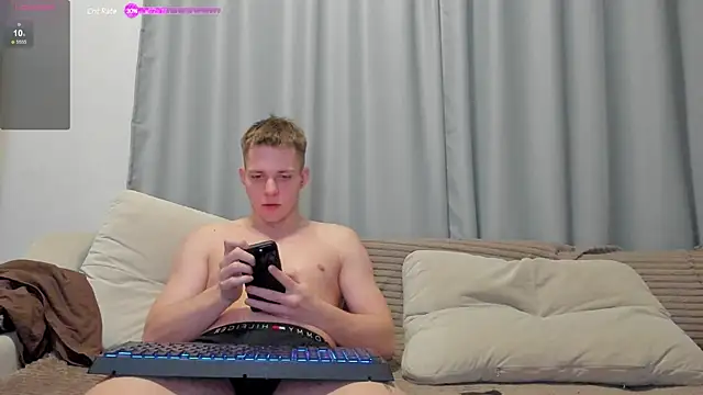 Snapshot of Kinky_Secrets chatting on February 2025 04:42:01 AM Kinky Secrets online show from February 2025 04:42:01 AM