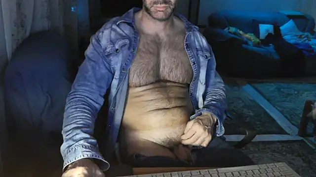 Snapshot of TebaldHot chatting on October 2025 01:31:01 PM TebaldHot online show from October 2025 01:31:01 PM