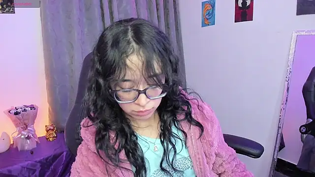 Snapshot of indra_cam chatting on June 2026 04:15:01 AM indra cam online show from June 2026 04:15:01 AM