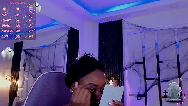 mia schwarz online show from November 2025 04:58:02 AM