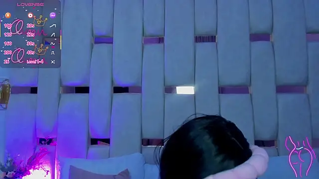 mia schwarz online show from February 2026 08:42:02 PM