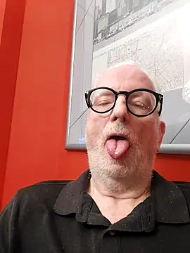 Snapshot of Greyhound70 chatting on February 2026 06:50:01 PM Greyhound70 online show from February 2026 06:50:01 PM