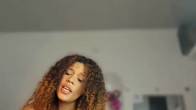 Snapshot of ateneawilliams chatting on March 2025 11:53:01 AM ateneawilliams online show from March 2025 11:53:01 AM