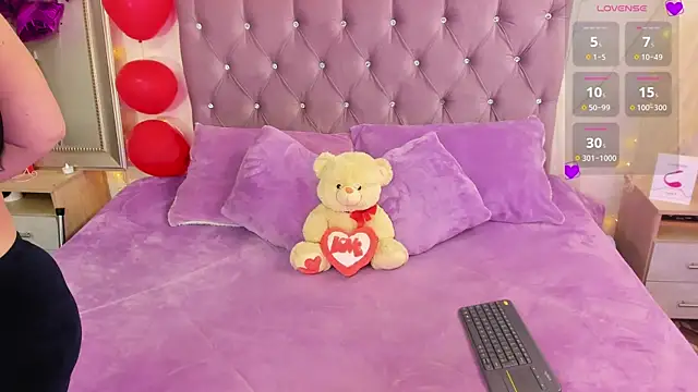 Kharla Marin online show from March 2025 08:00:01 PM