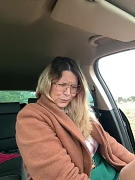 EmyLana online show from March 2026 07:38:01 AM