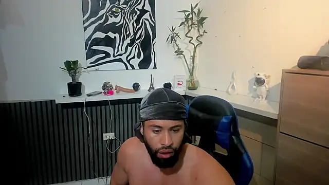 Snapshot of Daemon21 chatting on November 2025 09:39:01 PM Daemon21 online show from November 2025 09:39:01 PM