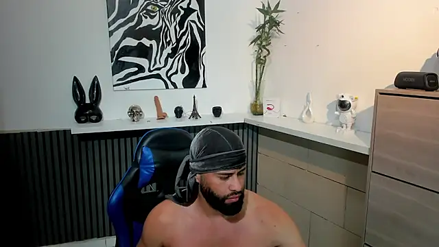 Snapshot of Daemon21 chatting on December 2025 09:56:02 PM Daemon21 online show from December 2025 09:56:02 PM