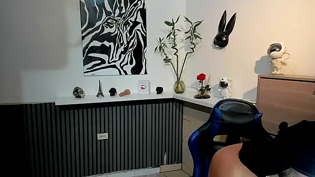 Snapshot of Daemon21 chatting on January 2026 10:48:01 PM Daemon21 online show from January 2026 10:48:01 PM