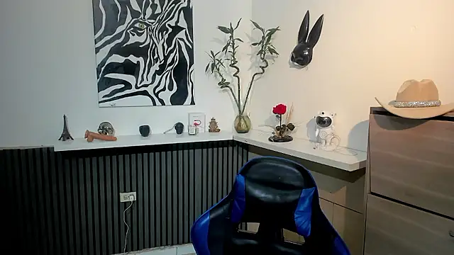 Snapshot of Daemon21 chatting on January 2026 07:39:01 PM Daemon21 online show from January 2026 07:39:01 PM