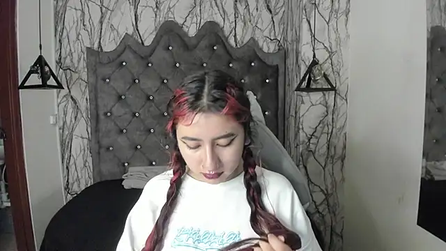 larissa01  online show from March 2025 03:21:02 AM