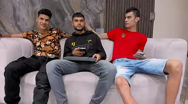 hot day online show from December 2024 01:06:01 AM