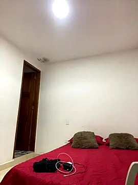 Im Amelia online show from November 2025 03:14:02 PM