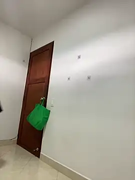 Im Amelia online show from April 2026 09:09:02 PM