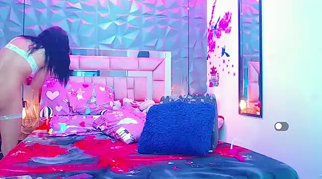 Snapshot of Doll_IvannaTs chatting on February 2025 01:32:01 AM Doll IvannaTs online show from February 2025 01:32:01 AM