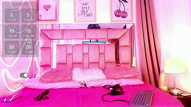 Snapshot of Doll_IvannaTs chatting on February 2026 09:53:01 PM Doll IvannaTs online show from February 2026 09:53:01 PM