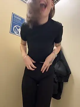 Street young online show from April 2026 01:11:01 PM