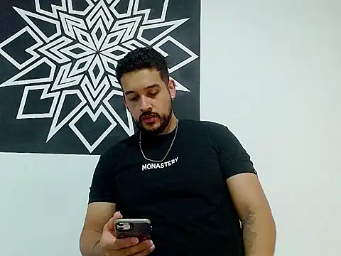  CHRIS-DENNIS  online show from April 2026 01:25:01 AM