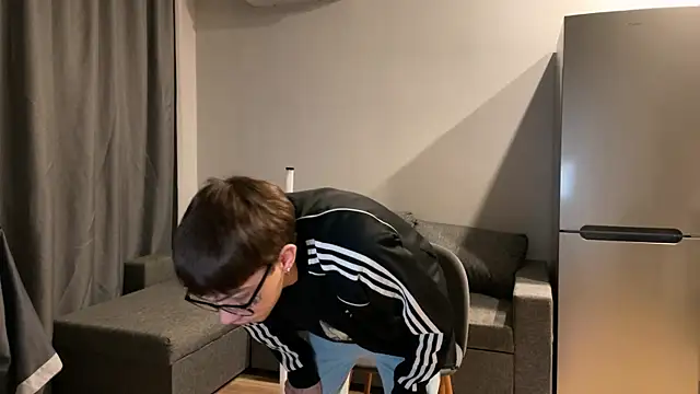 Snapshot of anahori__simon chatting on October 2025 10:41:01 PM anahori simon online show from October 2025 10:41:01 PM