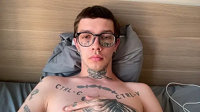 Snapshot of anahori__simon chatting on February 2026 01:13:02 AM anahori simon online show from February 2026 01:13:02 AM