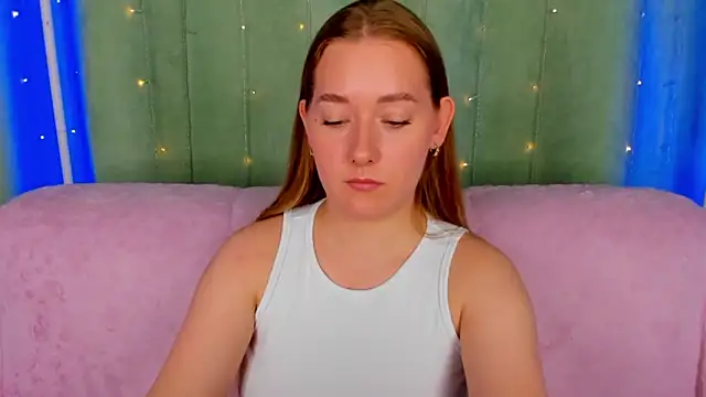 AlinaVice online show from May 2026 01:11:02 AM